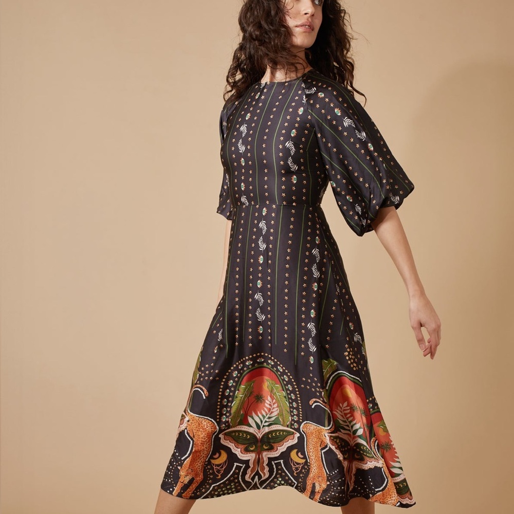 Traffic People Under Its Charm Mood Dress